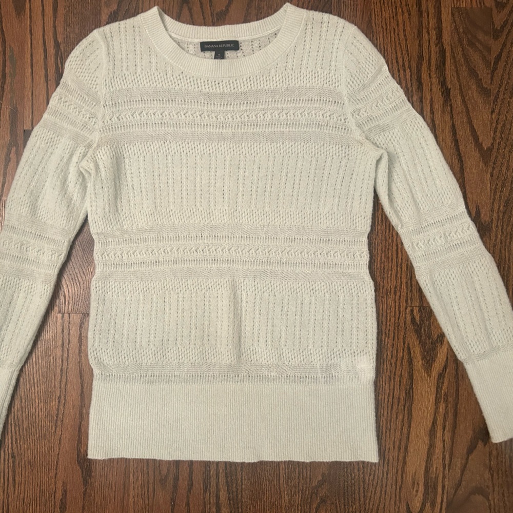 Banana Republic wool blend lightweight sweater